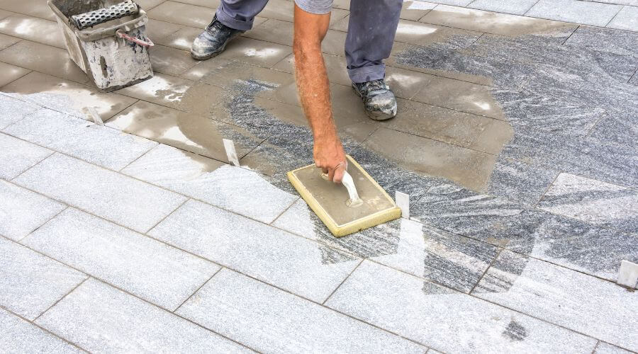 Expert Emergency Roof Repairs services in Hugoton, KS